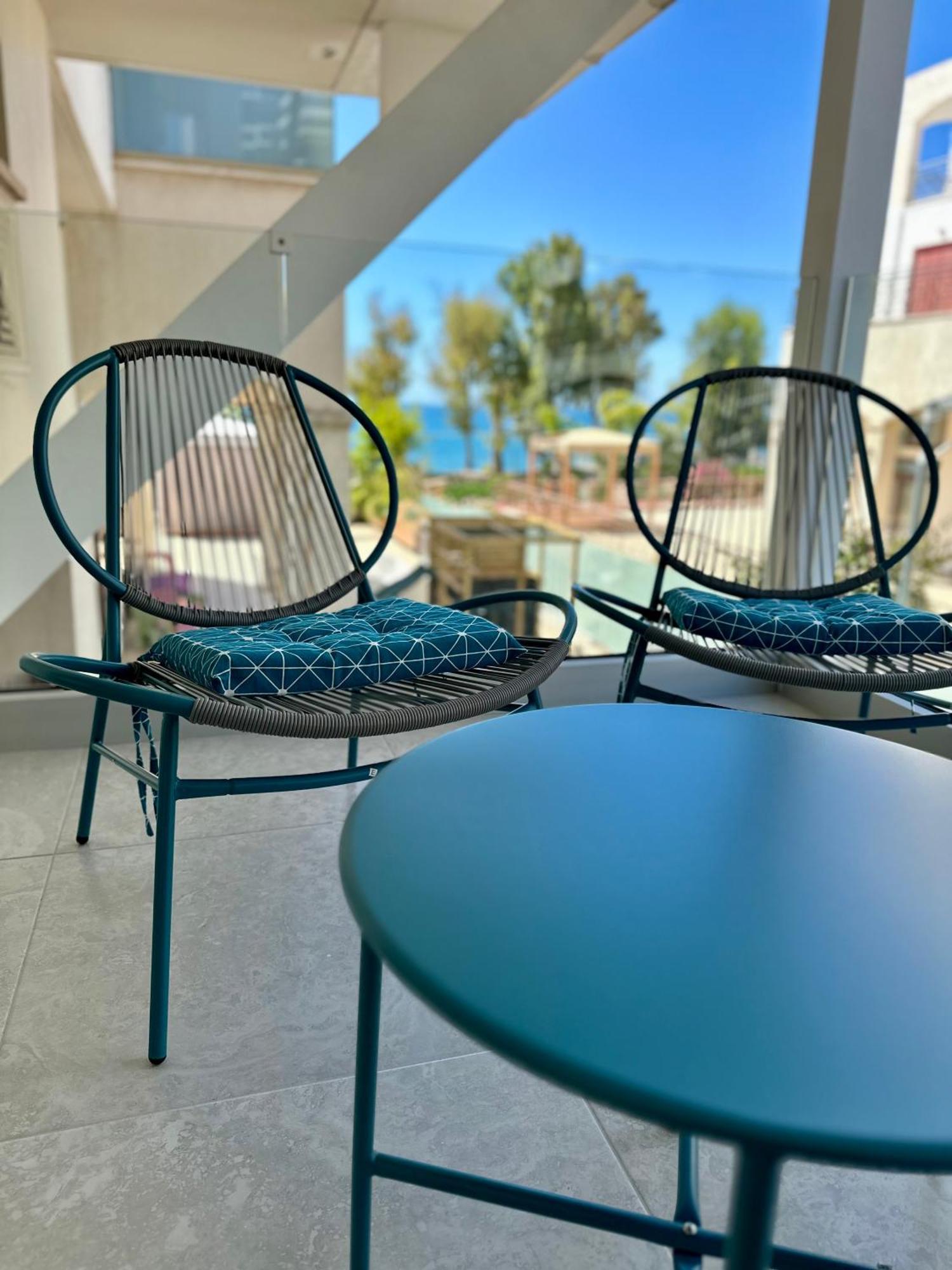 Galatex Beach Apartment Лимасол Экстерьер фото