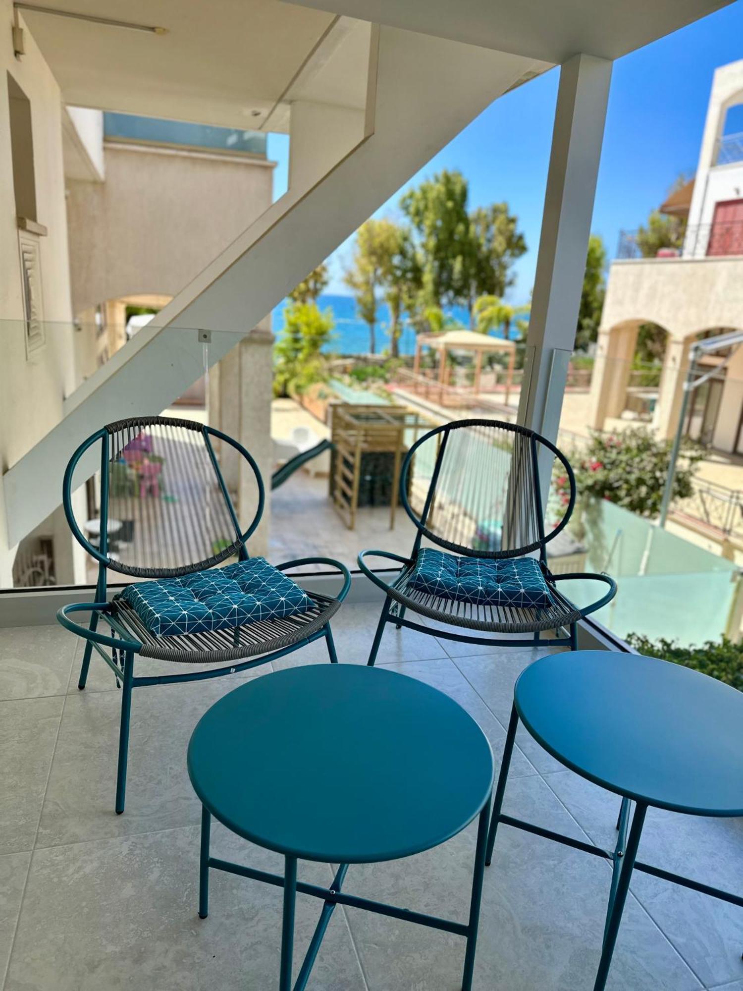 Galatex Beach Apartment Лимасол Экстерьер фото