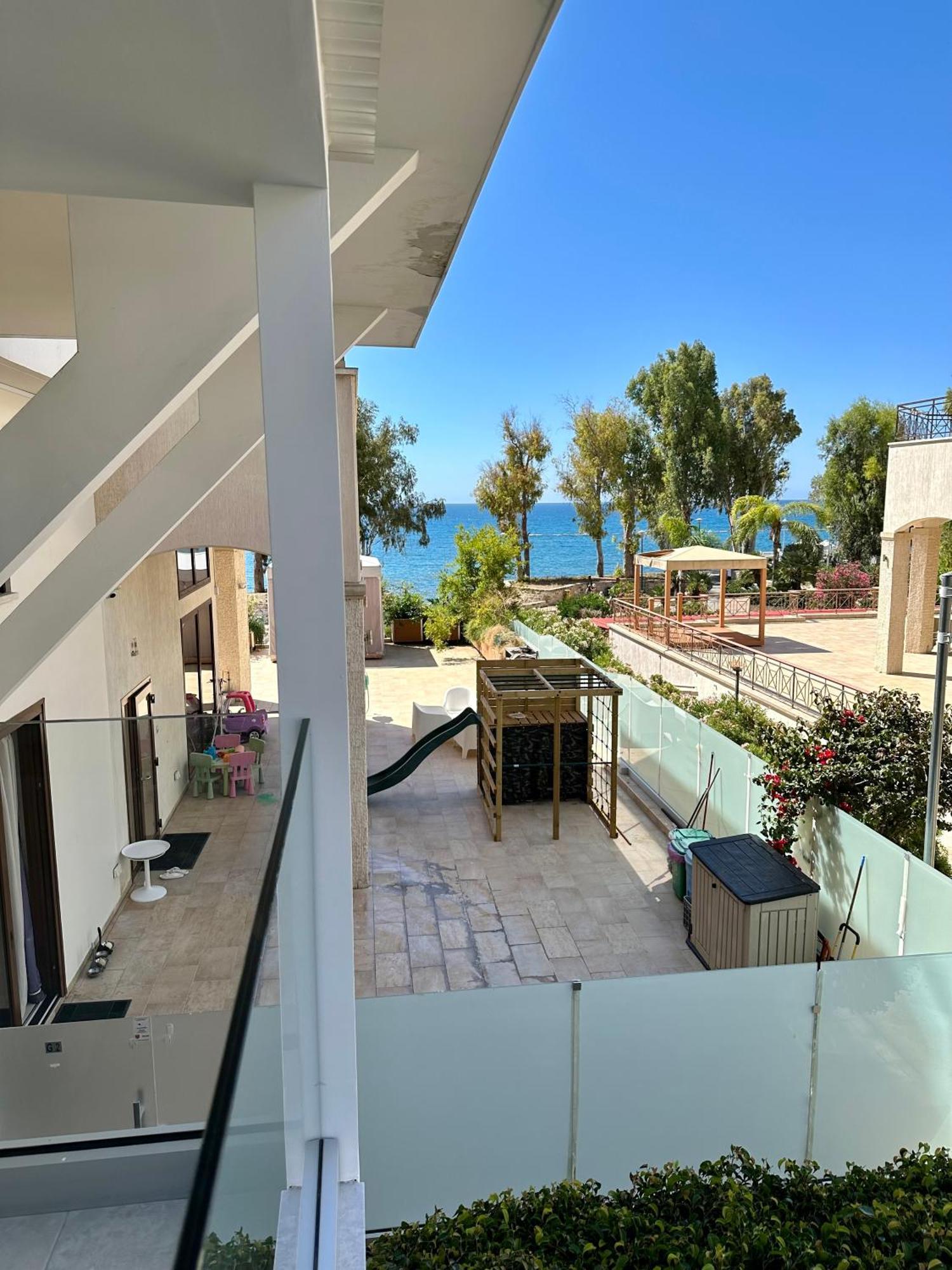 Galatex Beach Apartment Лимасол Экстерьер фото