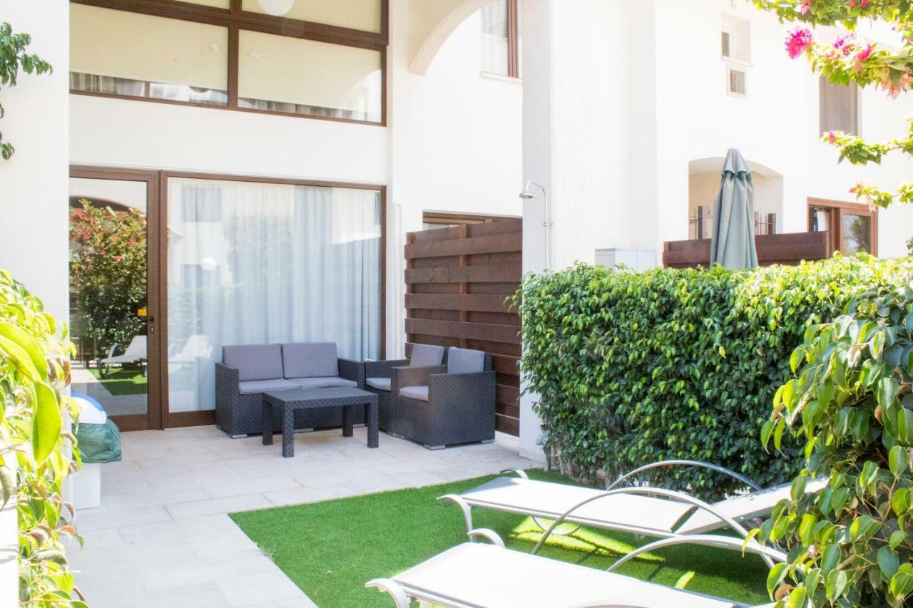 Galatex Beach Apartment Лимасол Экстерьер фото