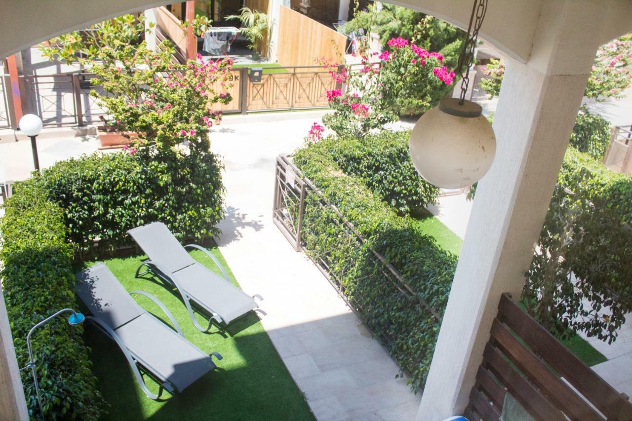 Galatex Beach Apartment Лимасол Экстерьер фото