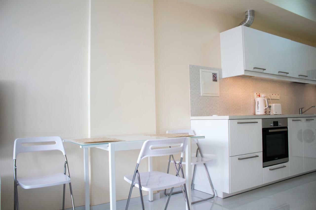 Galatex Beach Apartment Лимасол Экстерьер фото