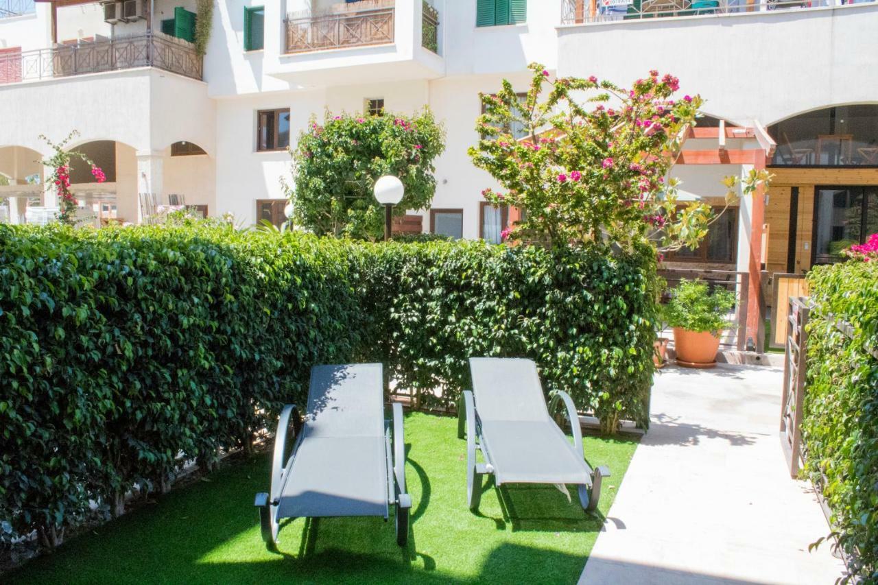Galatex Beach Apartment Лимасол Экстерьер фото