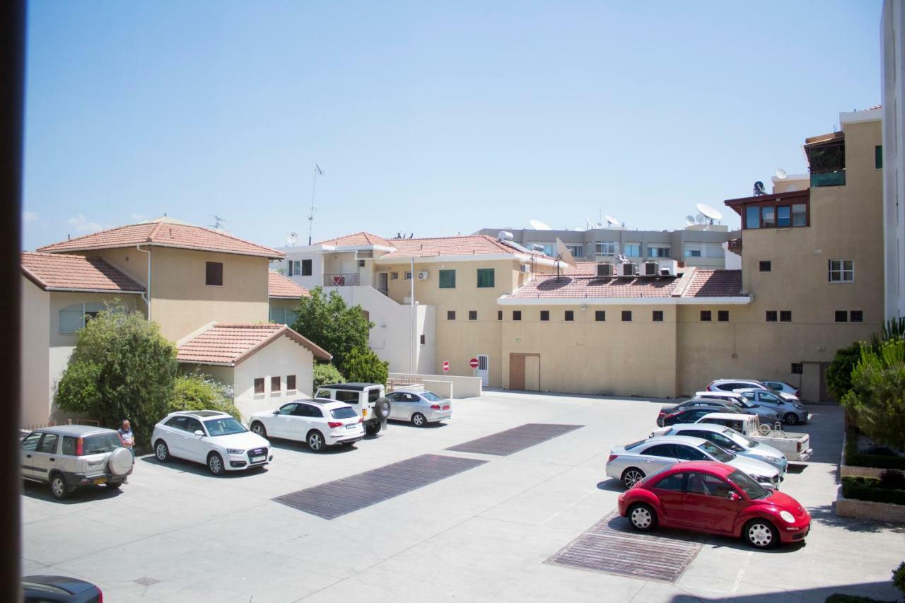 Galatex Beach Apartment Лимасол Экстерьер фото