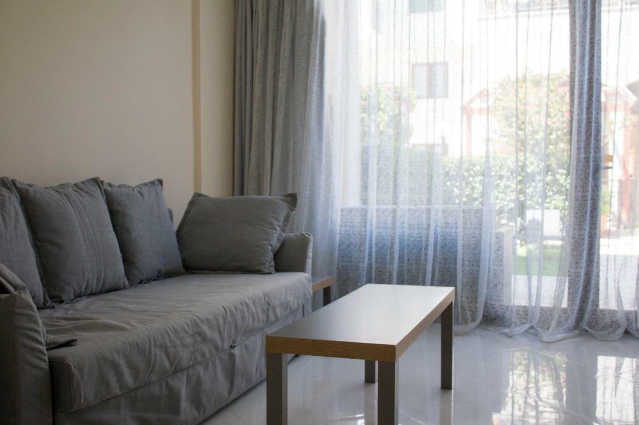 Galatex Beach Apartment Лимасол Экстерьер фото
