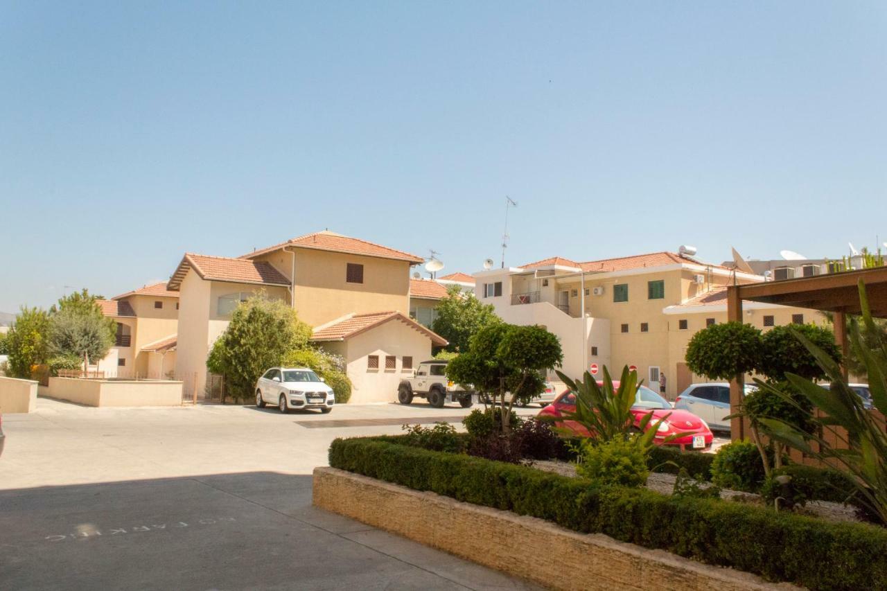 Galatex Beach Apartment Лимасол Экстерьер фото
