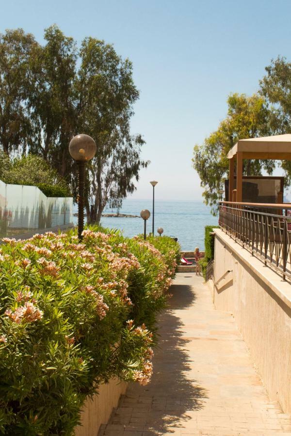 Galatex Beach Apartment Лимасол Экстерьер фото