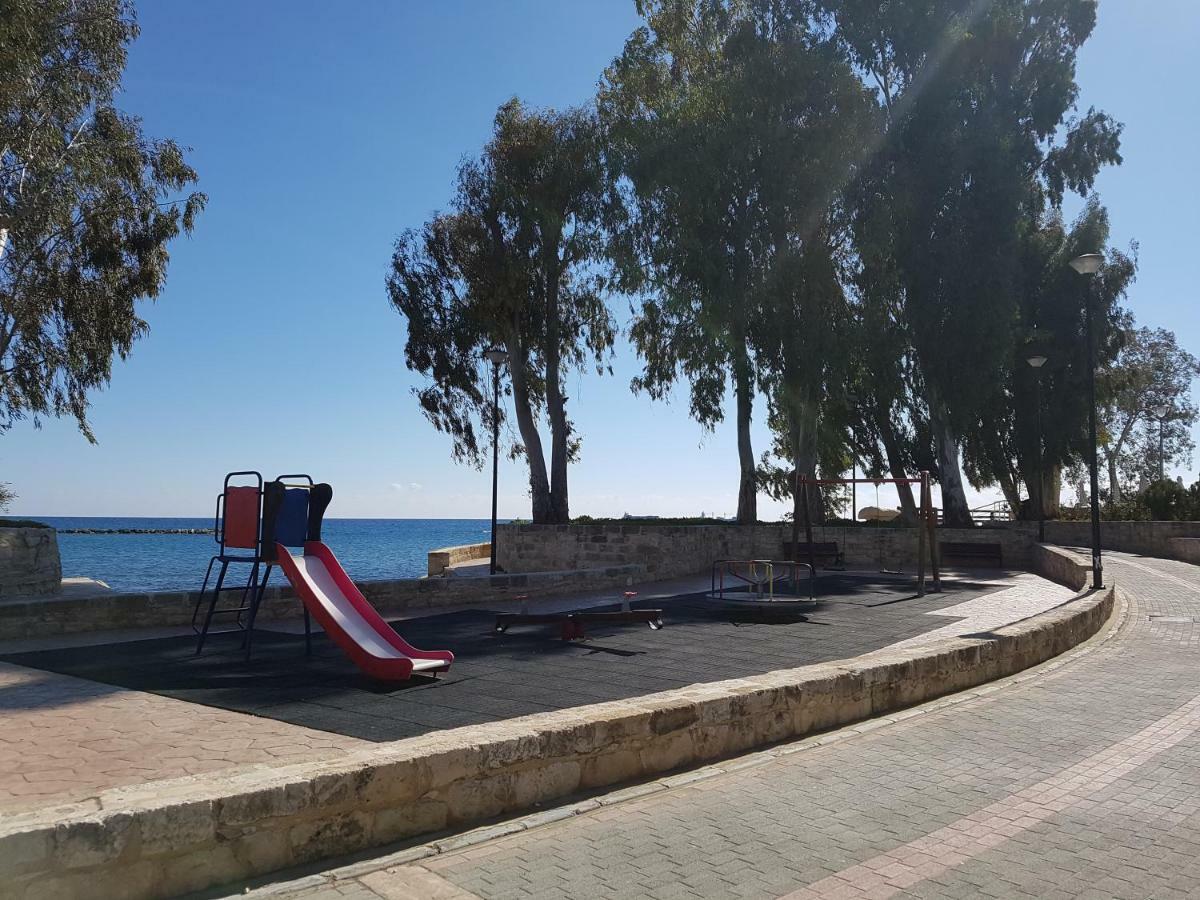 Galatex Beach Apartment Лимасол Экстерьер фото