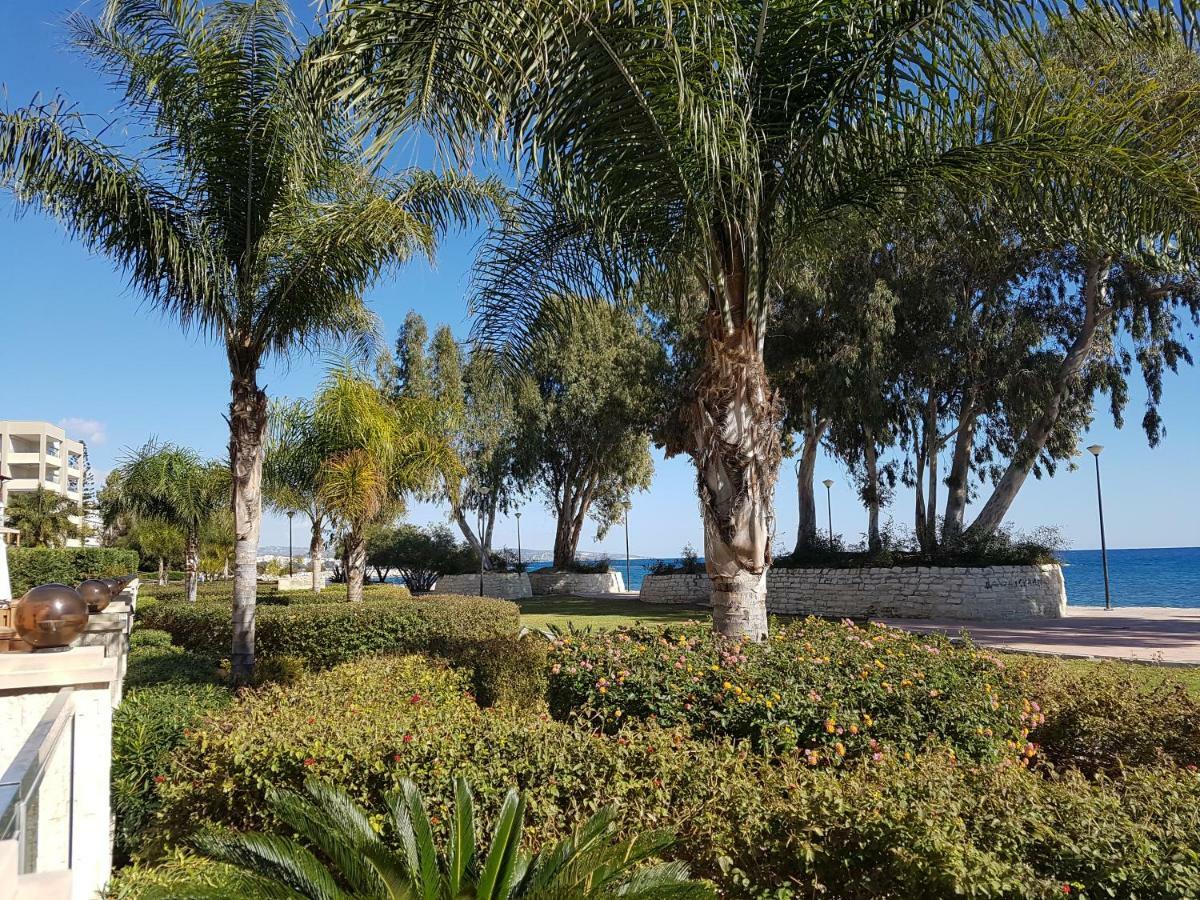 Galatex Beach Apartment Лимасол Экстерьер фото