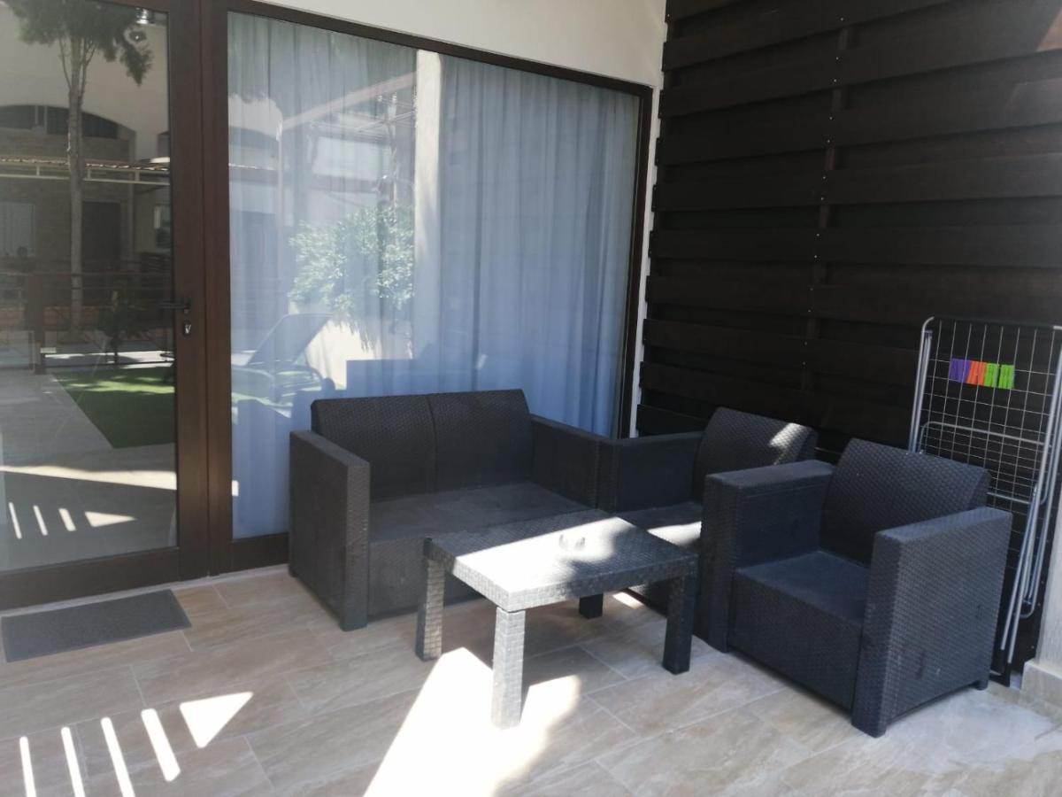 Galatex Beach Apartment Лимасол Экстерьер фото